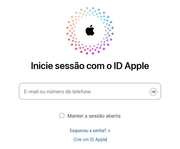 É preciso usar a mesma conta na versão web do iCloud.