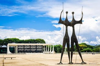 STF vai usar georreferenciamento para rastrear e identificar autores de publicações enganosas e difamadoras. (Imagem: Getty Images)