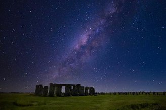 Stonehenge pode ter sido um altar ou uma espécie de observatório astronômico primitivo.