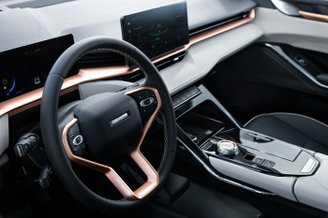 O interior do SUV é cheio de tecnologias. (Imagem: GWM/Divulgação)