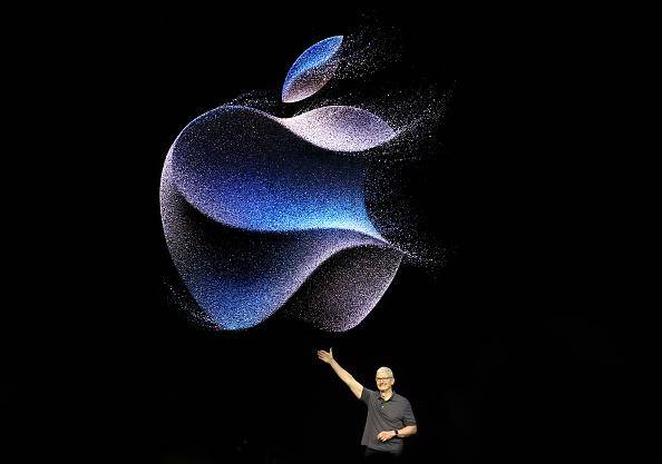 A Apple considerou usar modelos da Meta para complementar o próprio ecossistema, mas engavetou a ideia após se preocupar com questões de privacidade.