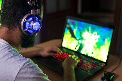 Você não precisa desembolsar rios de dinheiro para ter acesso a uma placa de vídeo de qualidade. (Fonte: Getty Images/Reprodução)