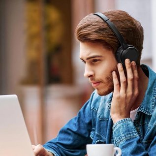 Imagem de Headphone Bluetooth Philips está custando menos de R$ 95; veja!