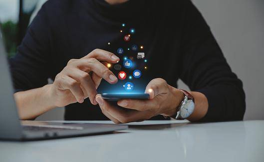 Você pode usar algumas informações para "manipular" a visualização dos seus Stories. (Fonte: GettyImages / Reprodução)