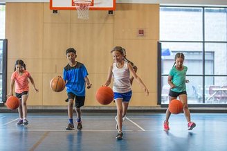 Segundo o estudo, as crianças também passaram a praticar menos atividade física nos últimos anos. 