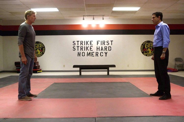 Cobra Kai mostra Johnny e Daniel revivendo sua antiga rivalidade