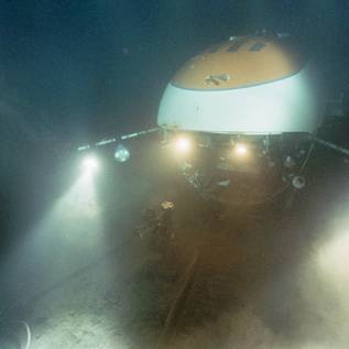 Imagem de Robôs submarinos farão primeira expedição no Titanic após implosão do Titan