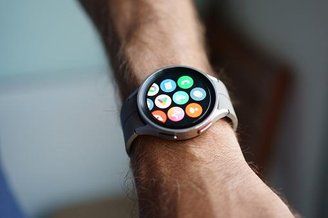 O Galaxy Watch funciona através de um sistema chamado BioAcrive Sensor.  (Fonte: GettyImages/Reprodução)