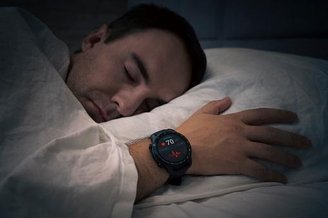 Dentre os vários aplicativos para smartwatch, podemos encontrar aqueles que ajudam a monitorar a qualidade do sono. (Fonte: GettyImages/Reprodução)