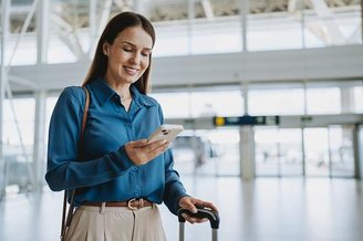 O roaming internacional do Nubank Ultravioleta agora está disponível em mais destinos. (Imagem: Getty Images)