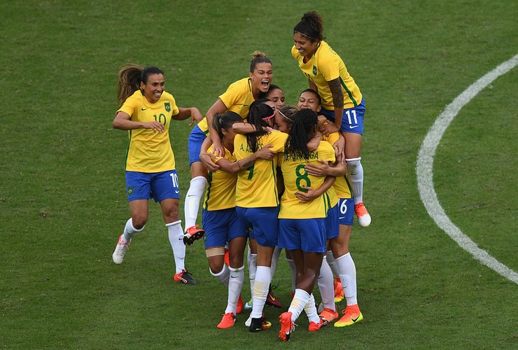 Seleção feminina de futebol