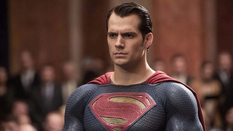 Henry Cavill finalmente tem sua estreia no Universo Cinematográfico Marvel