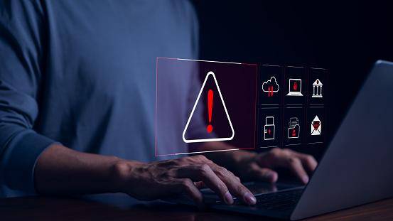 Em caso de ameaça, um antivírus online é uma forma eficaz de analisar seu computador ou smartphone. (Fonte: GettyImages/Reprodução)