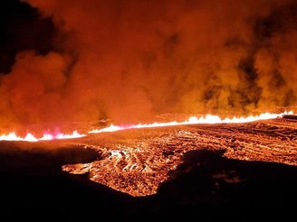 A atividade vulcânica é uma das características marcantes da Islândia.