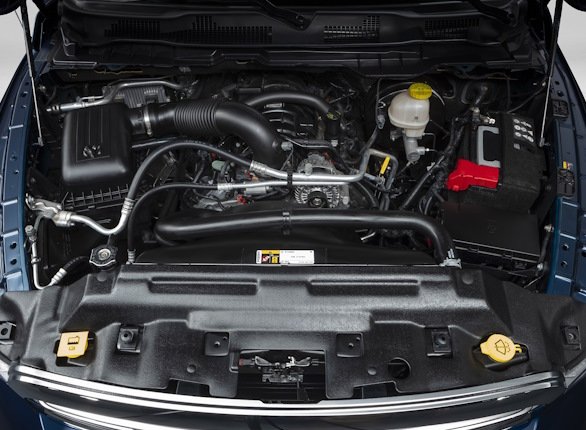 Motor V8 HEMI é muito grande e, por isso, não pode ser utilizado em qualquer carro.
