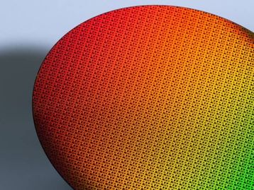 Intel atualiza produção de CPUs Panther Lake e novos Xeon de 1,8 nm