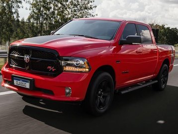 RAM encerra produção do 1500 Classic e do icônico motor V8 HEMI