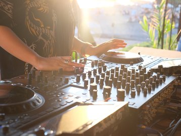 Twitch lança categoria exclusiva para DJs e faz live de 24 horas