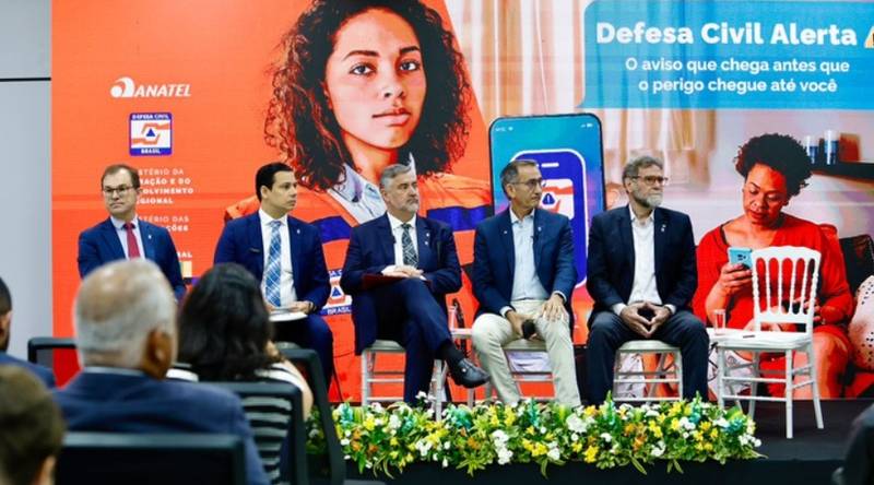 A coletiva de lançamento do sistema.
