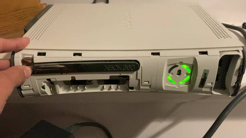 Um simples processo errado na hora de desbloquear o Xbox 360 pode acarretar em perda total do aparelho