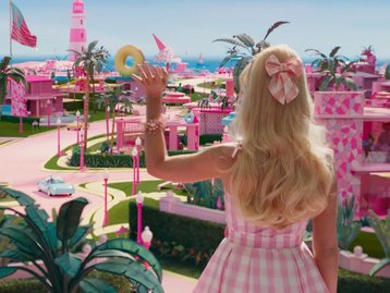 Celular flip da Barbie feito pela HMD Global vaza em imagens; veja