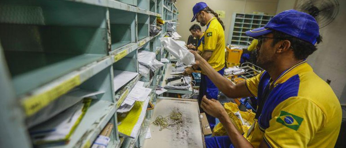 Correios: funcionários entram em greve por tempo indeterminado em 9 estados