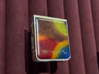 Galaxy Z Flip das Olimpíadas de Paris é uma edição personalizada limitada.