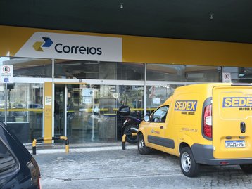 Correios: funcionários entram em greve por tempo indeterminado em 9 estados