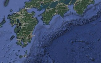 Miyazaki fica próxima a áreas de instabilidade tectônica. (Imagem: Google Earth/Reprodução)