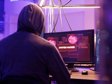 Hacker quebra criptografia de 512 bits e assume controle de usina de energia