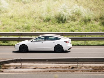 Carros da Tesla são os mais baratos para se manter por até 10 anos