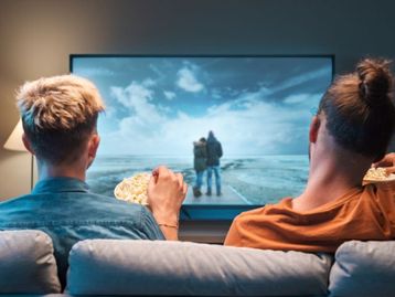 Smart TVs por menos de R$ 1.400: veja lista com opções no Mercado Livre