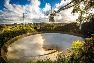 Grande parte da pesquisa foi realizado no Observatório de Arecibo, antes do seu colapso.