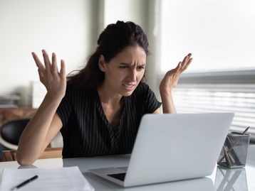 Tela do notebook piscando? Confira como resolver
