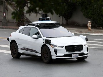 Waymo, irmã do Google, já faz 100 mil corridas de robotáxis pagas por semana