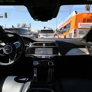 Imagem de Waymo, irmã do Google, já faz 100 mil corridas de robotáxis pagas por semana