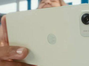 Moto G55: intermediário vaza em renders e anúncio pode ocorrer logo