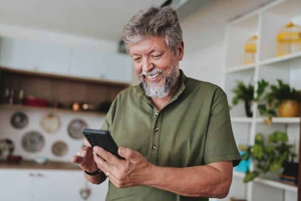 Ligar de forma anônima para alguém não depende necessariamente de um aplicativo. (Fonte: GettyImages/Reprodução)