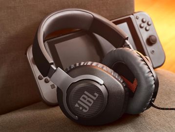 Headset gamer JBL por R$ 140: veja a oferta do Quantum 100 na Amazon