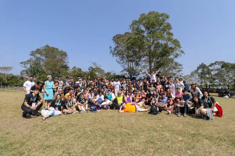 Foto dos participantes da IOAA 2024.