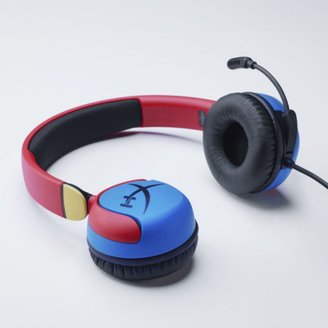 O HyperX Cloud Mini possui um formato e design bem chamativo para o público mais jovem. (Imagem: HyperX/Divulgação)