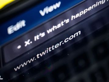 Alexandre de Moraes determina bloqueio do X (antigo Twitter) em todo o Brasil