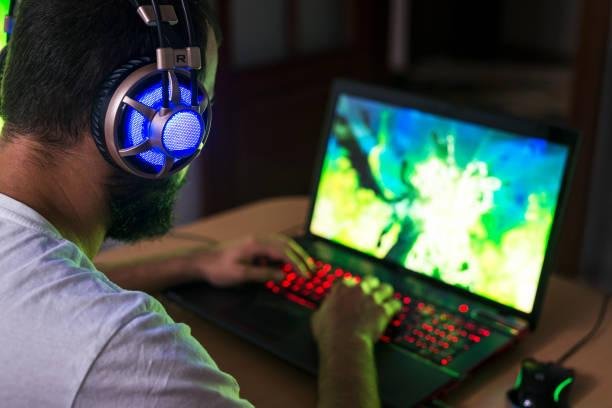 Os jogadores precisam de computadores e notebooks equipados com os melhores processadores para uma experiência de jogo perfeita. (Fonte: GettyImages/Reprodução)