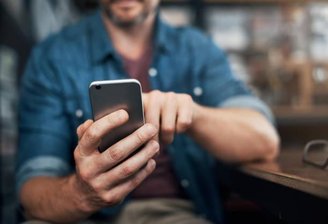 O "Active Listening" da CMG permite captar informações sobre as preferências de consumo do usuário com base em conversas. (Imagem: Getty Images)