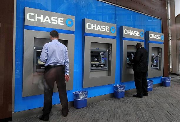 O Chase Bank.