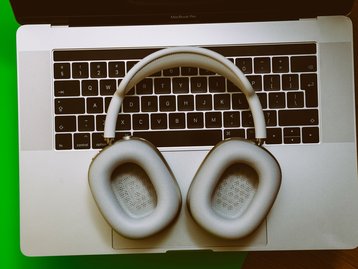 Apple TV e AirPods Max não devem aparecer em novo evento da Apple