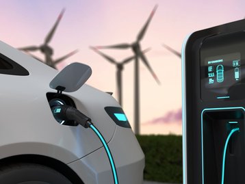 Vendas de híbridos e elétricos passarão carros a combustão até 2030 no Brasil , diz associação