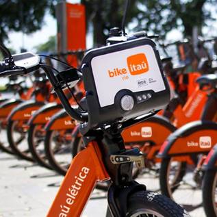 Imagem de Golpistas usam QR Code falso para liberar bikes por aluguel no Rio