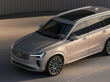 Volvo atualiza XC90 para 2025 e reafirma compromisso com modelos híbridos