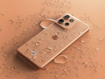 Motorola Edge 50 chega ao Brasil com resistência militar e preço competitivo